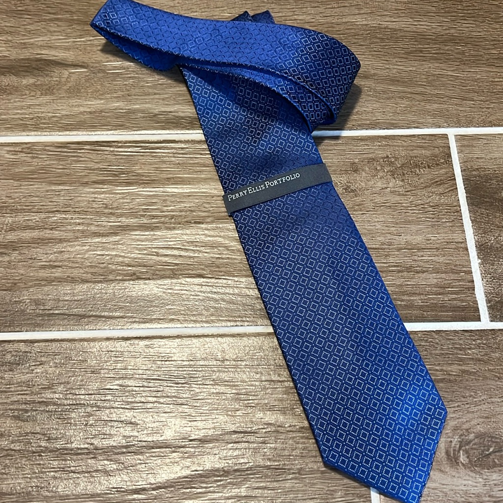Classic Perry Ellis Necktie